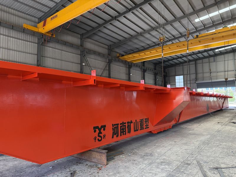 河北邯鄲某鋼鐵貿(mào)易商，2025年已在我公司采購(gòu)四臺(tái)MG通用門式起重機(jī)，我公司根據(jù)客戶的實(shí)際使用工況，按需設(shè)計(jì)制作，滿足客戶的要求。